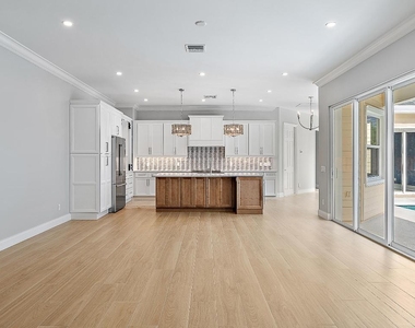 248 Honeysuckle Drive - Photo Thumbnail 4