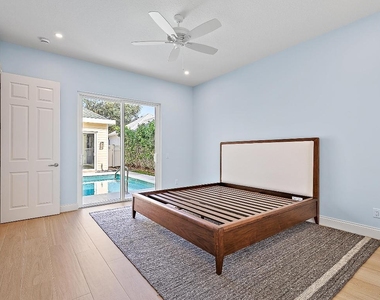 248 Honeysuckle Drive - Photo Thumbnail 14