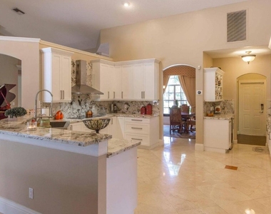 14816 Stirrup Lane - Photo Thumbnail 9