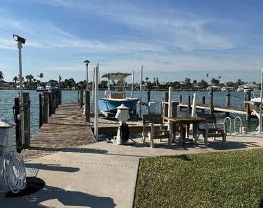 409 Fernandina Street - Photo Thumbnail 5