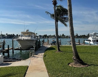 409 Fernandina Street - Photo Thumbnail 3