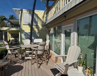 409 Fernandina Street - Photo Thumbnail 14