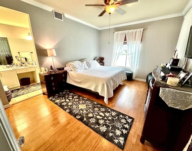 4720 Mimosa Place - Photo Thumbnail 13