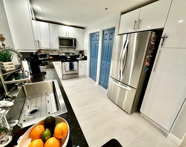 4720 Mimosa Place - Photo Thumbnail 9