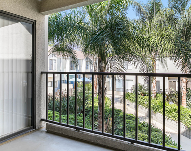 201 W. Fairview - Photo Thumbnail 15