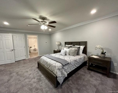 98 Village Green Drive - Photo Thumbnail 8