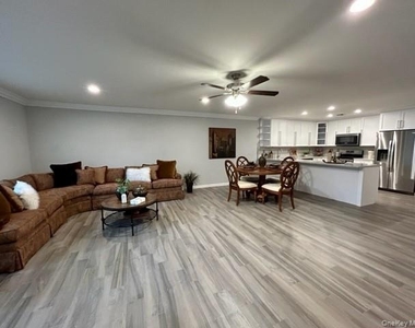 98 Village Green Drive - Photo Thumbnail 4