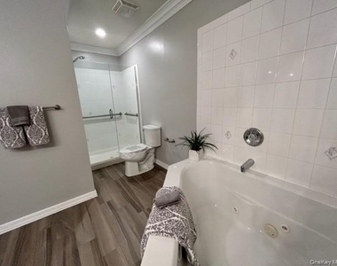 98 Village Green Drive - Photo Thumbnail 10