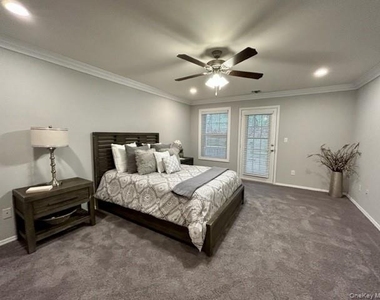 98 Village Green Drive - Photo Thumbnail 7