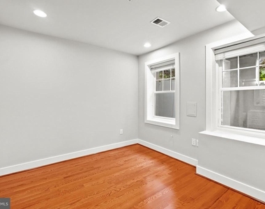 2616 Garfield Street Nw - Photo Thumbnail 5