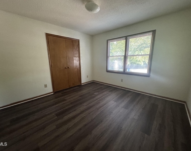 5112 Vann Street - Photo Thumbnail 11