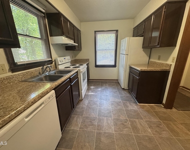 5112 Vann Street - Photo Thumbnail 2