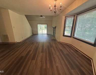 5112 Vann Street - Photo Thumbnail 3