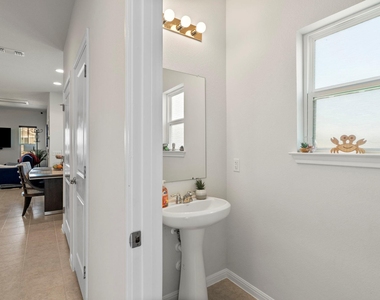 16722 Sonoma Breeze Dr - Photo Thumbnail 9