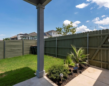 16722 Sonoma Breeze Dr - Photo Thumbnail 28