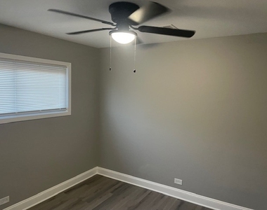 417 Hickory Street - Photo Thumbnail 5