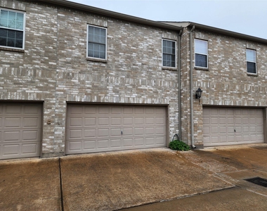 3130 Holly Hall Street - Photo Thumbnail 14