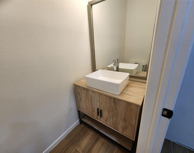 3130 Holly Hall Street - Photo Thumbnail 5