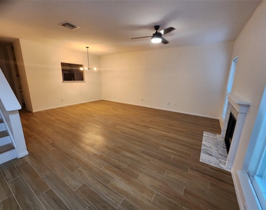 3130 Holly Hall Street - Photo Thumbnail 7