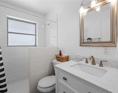 1661 Coronado Road - Photo Thumbnail 19