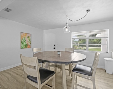 1661 Coronado Road - Photo Thumbnail 2