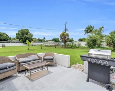 1661 Coronado Road - Photo Thumbnail 40