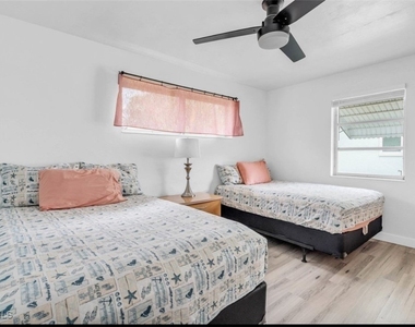 1661 Coronado Road - Photo Thumbnail 44