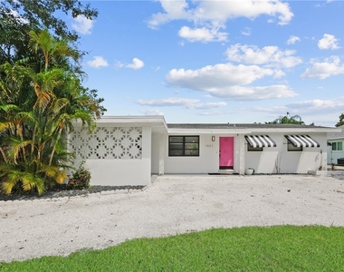 1661 Coronado Road - Photo Thumbnail 4