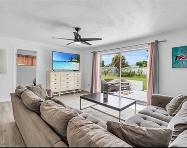 1661 Coronado Road - Photo Thumbnail 31