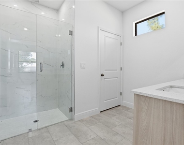 1087 Rugby Lane - Photo Thumbnail 8