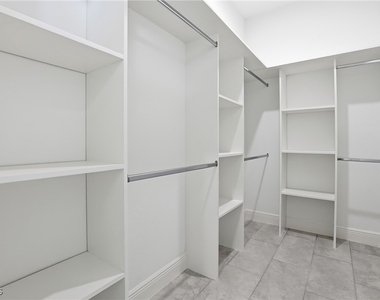1087 Rugby Lane - Photo Thumbnail 10