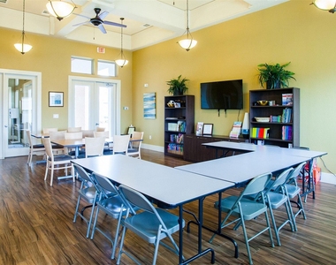 2725 Leopard Street - Photo Thumbnail 6
