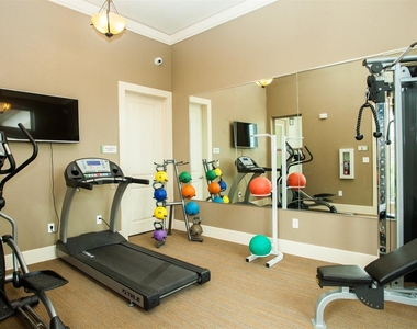 2725 Leopard Street - Photo Thumbnail 7