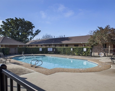 8219 Perrin Beitel Road - Photo Thumbnail 4