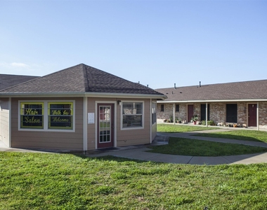 8219 Perrin Beitel Road - Photo Thumbnail 5