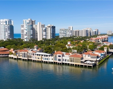 4651 Gulf Shore Boulevard N - Photo Thumbnail 21