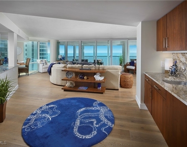 4651 Gulf Shore Boulevard N - Photo Thumbnail 2