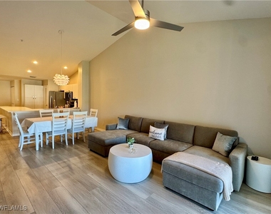 5045 Cedar Springs Drive - Photo Thumbnail 17
