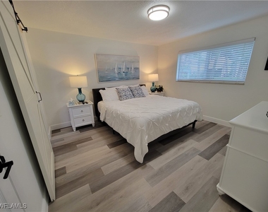 200 Forest Lakes Boulevard - Photo Thumbnail 5