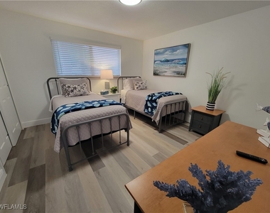 200 Forest Lakes Boulevard - Photo Thumbnail 8