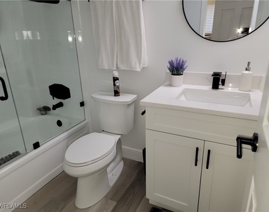 200 Forest Lakes Boulevard - Photo Thumbnail 9