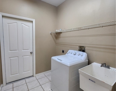 11082 Lakeland Circle - Photo Thumbnail 20