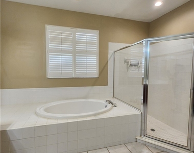 11082 Lakeland Circle - Photo Thumbnail 14