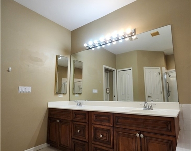 11082 Lakeland Circle - Photo Thumbnail 13