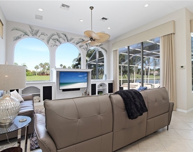 1901 Winding Oaks Way - Photo Thumbnail 2