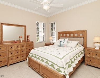 1901 Winding Oaks Way - Photo Thumbnail 12