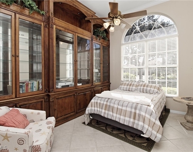 1901 Winding Oaks Way - Photo Thumbnail 15