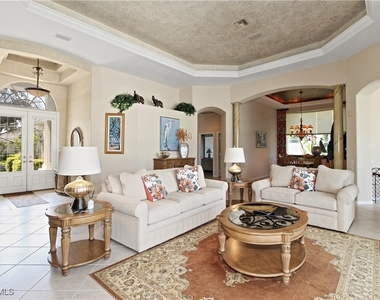 1901 Winding Oaks Way - Photo Thumbnail 6