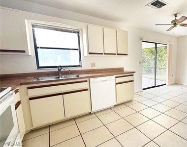699 110th Avenue N - Photo Thumbnail 5