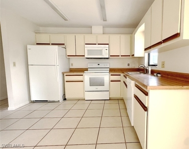 699 110th Avenue N - Photo Thumbnail 6